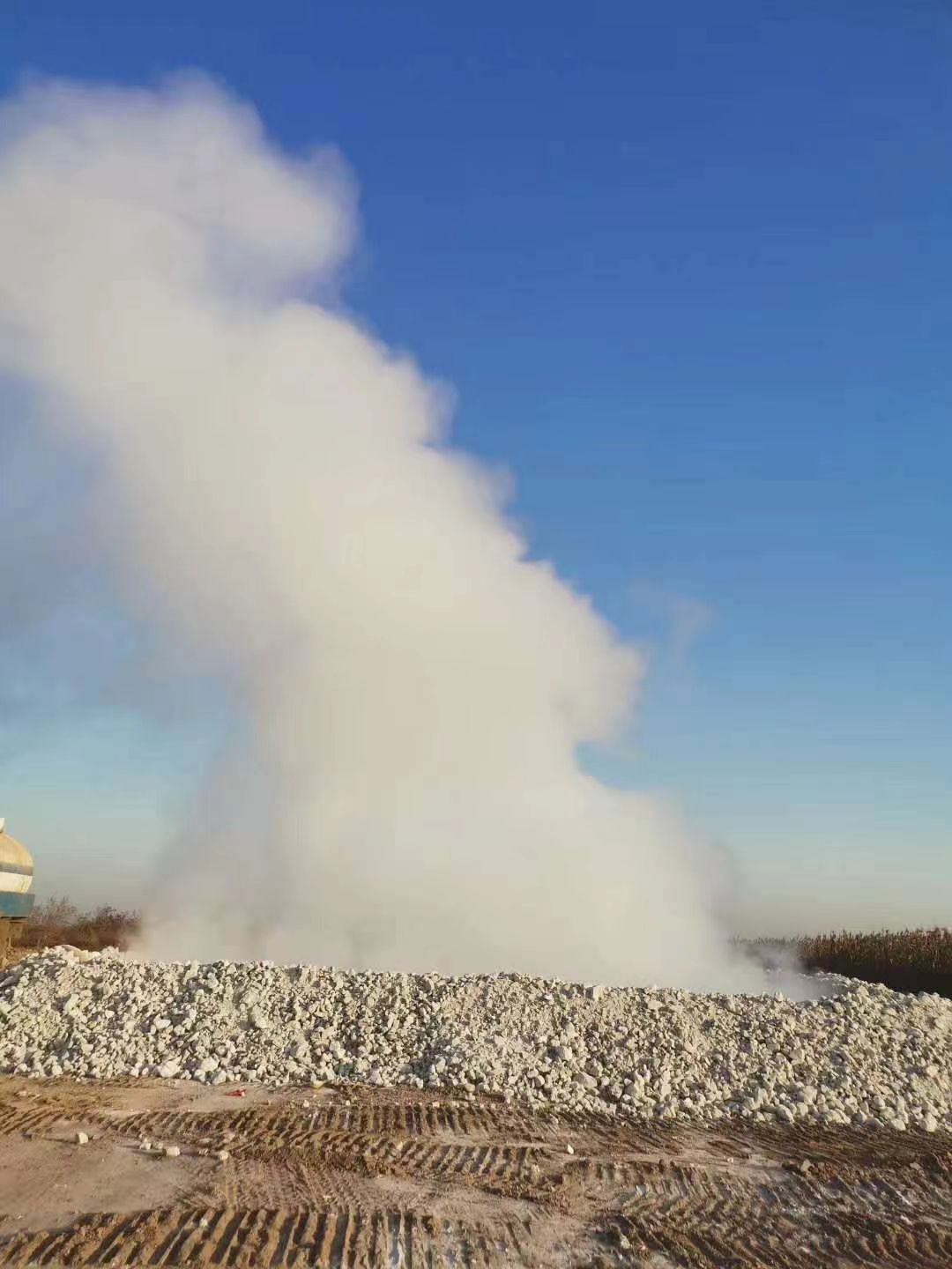 定边县  生产工业氧化钙  含量达90%以上  容辰白灰厂